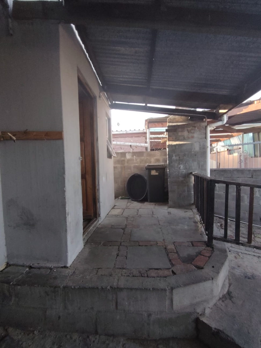 2 Bedroom Property for Sale in Wesbank Western Cape